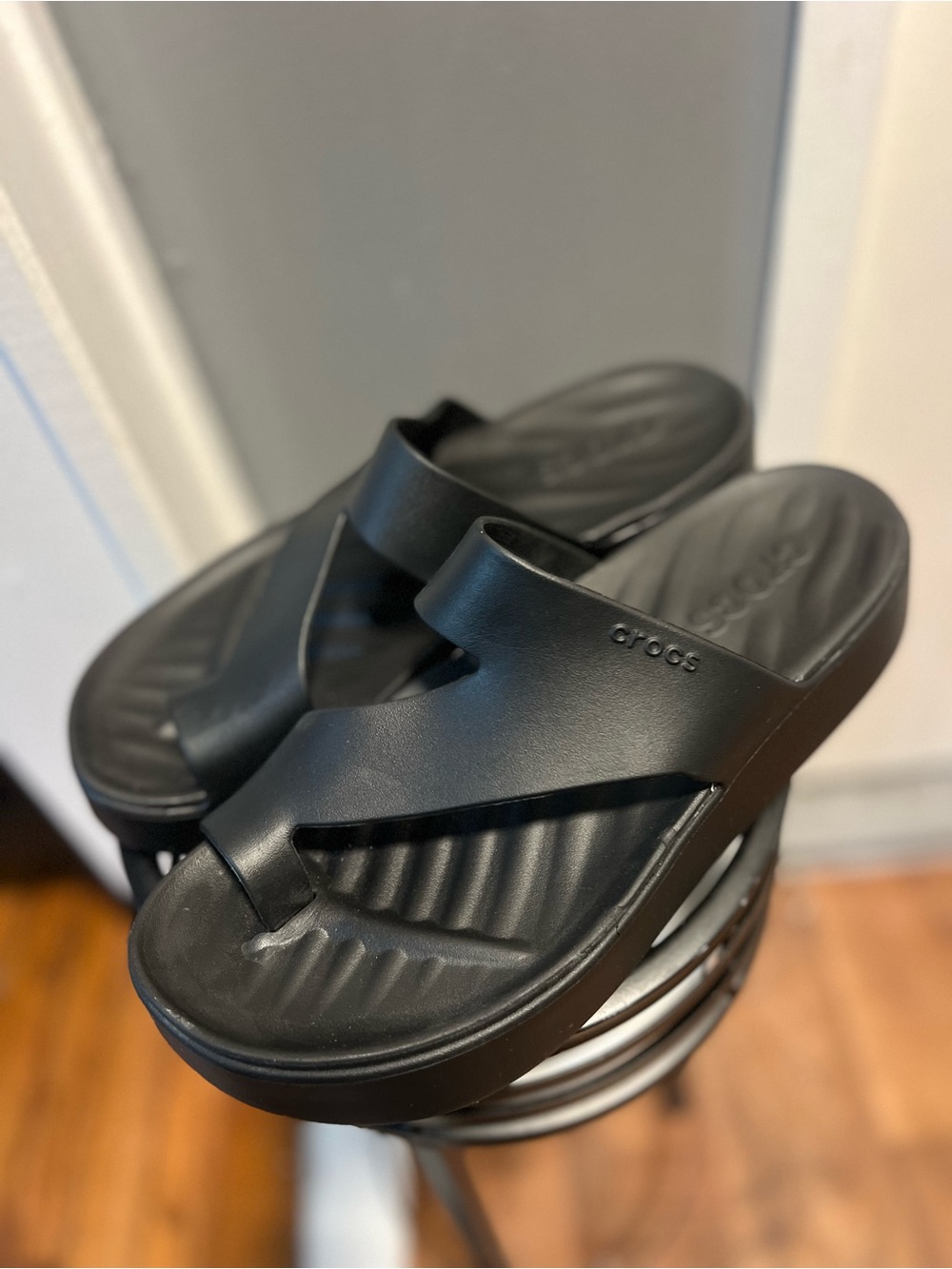 CROCS women  Black Slide Toe-Post Platform Sandals size 10